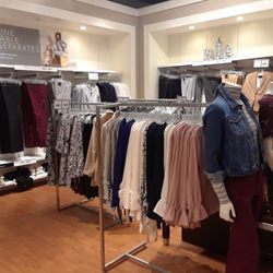 Banana Republic Factory Store - Inside the shop