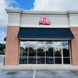 J & J Fish and Chicken - Front of store