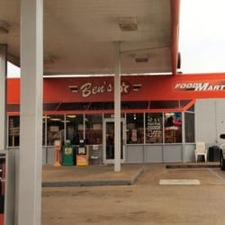 Texaco Food Mart - Entrance