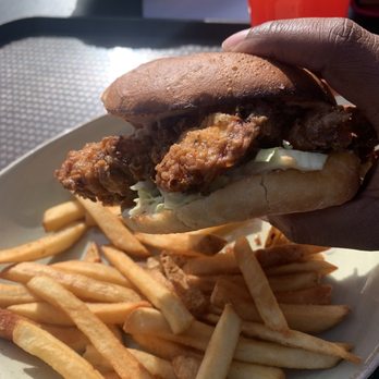 Golden Gate Bistro - Fried Chicken Sandwich - Breakfast & Brunch Near Me - Richmond, California