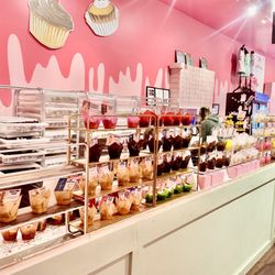 Fat Bottomed Girl's Cupcake Shoppe - Cupcake display