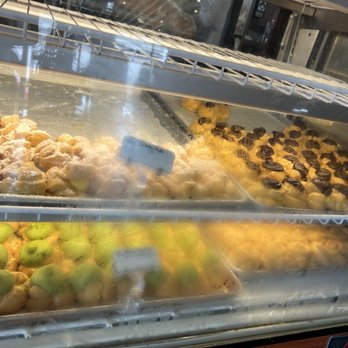 Liliha Bakery - 7/3/22 Todays choices - Bakeries Near Me - Honolulu, Hawaii