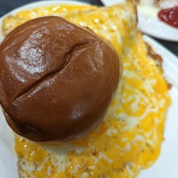 Friendly's - Cheese skirt burger - Burgers Near Me - Sayville, New York