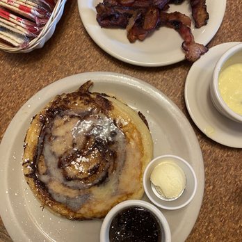 Bill's Café - Cinnamon Roll Cakes with a side of bacon - Breakfast & Brunch Near Me - Pleasanton, California
