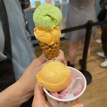 Wanderlust Creamery - Split single in a cone (flavors: honeydew and creamsicle) Split single in a cup (flavors: creamsicle and beis muscat berry) - Ice Cream & Frozen Yogurt Near Me - Pasadena, California Wanderlust Creamery - Split single in a cone (flavors: honeydew and creamsicle) Split single in a cup (flavors: creamsicle and beis muscat berry) - Ice Cream & Frozen Yogurt Near Me - Pasadena, California
