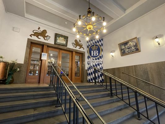 Photo of Hofbräukeller - München, BY, DE. Entrance to the restaurant