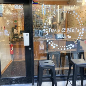 Dave & Mel's Pizzeria - Pizza Near Me - North Vancouver, British Columbia