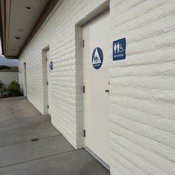 In-N-Out Burger - Accessible and clean gender neutral bathrooms with grab bars - Fast Food Near Me - Upland, California