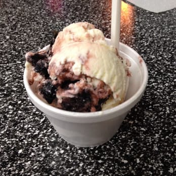 Vanilla Bean Creamery - Cherry vanilla - Ice Cream & Frozen Yogurt Near Me - Cranford, New Jersey Vanilla Bean Creamery - Cherry vanilla - Ice Cream & Frozen Yogurt Near Me - Cranford, New Jersey