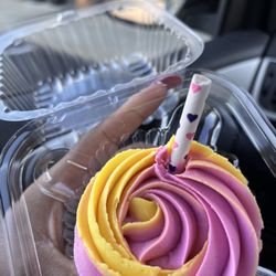 Cupcake Sisters - Cupcake
