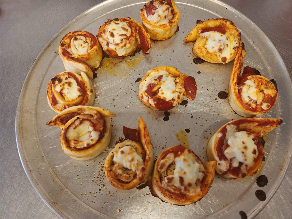 OFF THE SQUARE PIZZERIA Updated October 2024 117 E Water St, Paoli