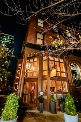 Satis Bistro by null