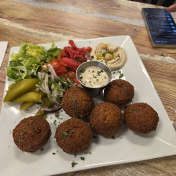 Rawsha Mediterranean Cuisine - Salad Near Me - Orlando, Florida