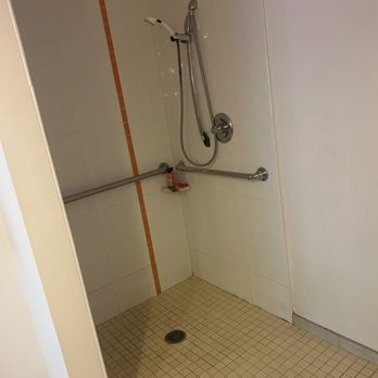Flamingo Las Vegas - Little shower - Hotels Near Me - Las Vegas, Nevada