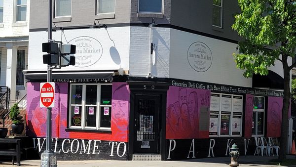 Aurora Market by null