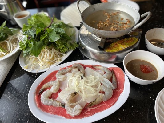 Ánh Hồng Restaurant by null