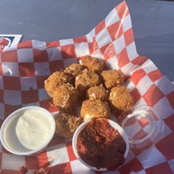Little Woodrow's Midland - Mozzarella bites