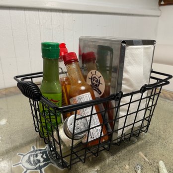 Mariscos El Capitan - Condiment cage - Seafood Near Me - Yuba City, California Mariscos El Capitan - Condiment cage - Seafood Near Me - Yuba City, California