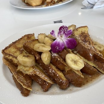 Eggsperts Cafe - Banana Pecan French Toast - Breakfast & Brunch Near Me - Orland Park, Illinois