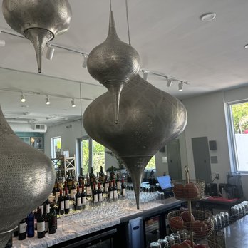 Lira Beirut Eatery - Mediterranean Near Me - Miami, Florida