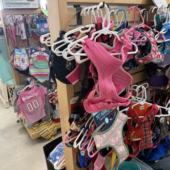 Treasures 4 Tails Thrift Store - Thrift Stores Near Me - Delray Beach, Florida