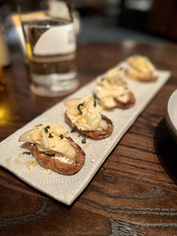 GOLDFINCH TAVERN - 868 Photos & 377 Reviews - Seafood - 99 Union St