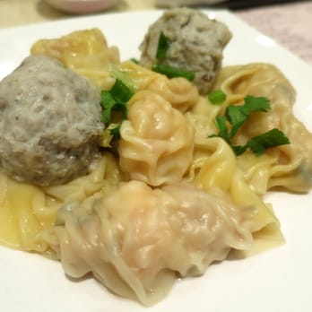池記 - Wonton & Dumplings + Chili Oil on the side. - Cantonese Near Me - Hong Kong, HK 池記 - Wonton & Dumplings + Chili Oil on the side. - Cantonese Near Me - Hong Kong, HK
