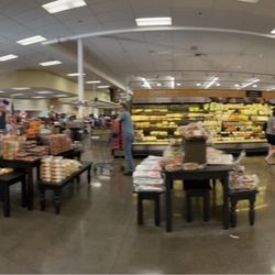 Raley's - Panorama of the interior