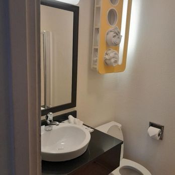 Motel 6 - Bathroom is very clean and has been remodeled. - Hotels Near Me - Riverton, Wyoming