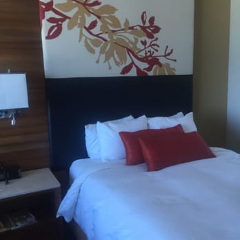 JW Marriott Indianapolis - Comfy and clean beds. - Hotels Near Me - Indianapolis, Indiana JW Marriott Indianapolis - Comfy and clean beds. - Hotels Near Me - Indianapolis, Indiana