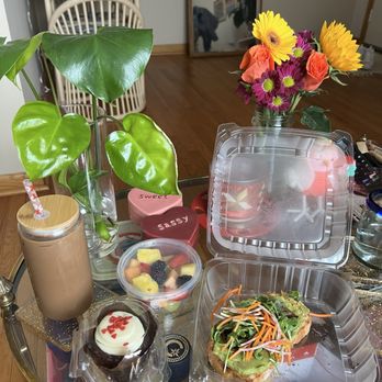 Blackberry Market - avocado toast, fruit salad, red velvet cupcake, iced mocha with oat milk - Cafes Near Me - Glen Ellyn, Illinois