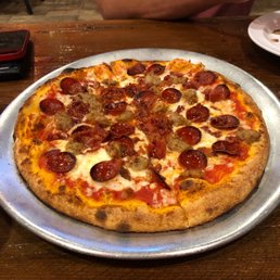 Traditional Meatlovers Pizza Traditional Meatlovers Pizza
