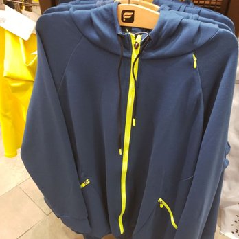 Fabletics - Women's Clothing Near Me - Indianapolis, Indiana