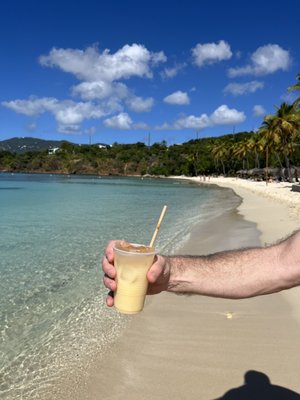 Dinghy's Beach Bar & Grill by null