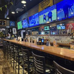 Carolina Steel Sports Bar - Tons of TVs for sports fans