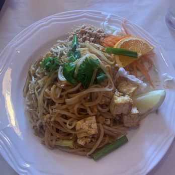 Bunn Thai Bistro - Pad Thai (with tofu and vegetarian friendly) - Thai Near Me - Grover Beach, California