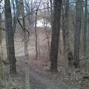 Glenns Valley Nature Park - High ground path leading to the center - Parks Near Me - Indianapolis, Indiana Glenns Valley Nature Park - High ground path leading to the center - Parks Near Me - Indianapolis, Indiana