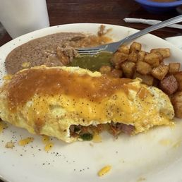 TEX-MEX STYLE OMELETTE PLATE. TEX-MEX STYLE OMELETTE PLATE.