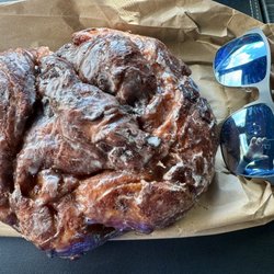 Wickiup Junction - Gigantic apple fritters