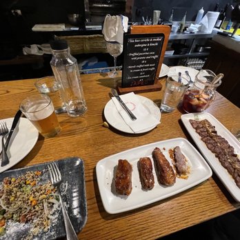 Tapeo - Delicious meal with delicious sangria - Tapas Bars Near Me - Barcelona, B Tapeo - Delicious meal with delicious sangria - Tapas Bars Near Me - Barcelona, B