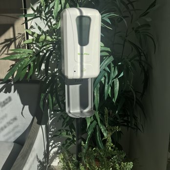 Center Plaza Dentistry - Hand sanitizer, keeping the hands clean - Cosmetic Dentists Near Me - Los Alamitos, California Center Plaza Dentistry - Hand sanitizer, keeping the hands clean - Cosmetic Dentists Near Me - Los Alamitos, California