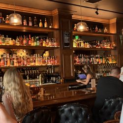 Frankie’s - The bar is lovely!