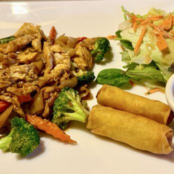 La Basil Thai Cuisine - Thai Near Me - Ramona, California La Basil Thai Cuisine - Thai Near Me - Ramona, California