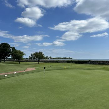 Sydney R. Marovitz Golf Course - First tee from the practice green, Lake Michigan - Golf Near Me - Chicago, Illinois