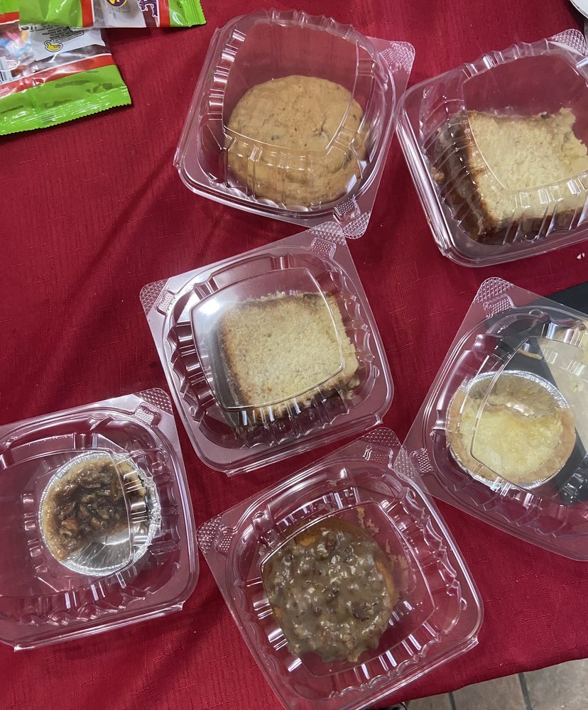 CAKES, ETC BY CINDY 301 W Haggard Ave, Elon, North Carolina