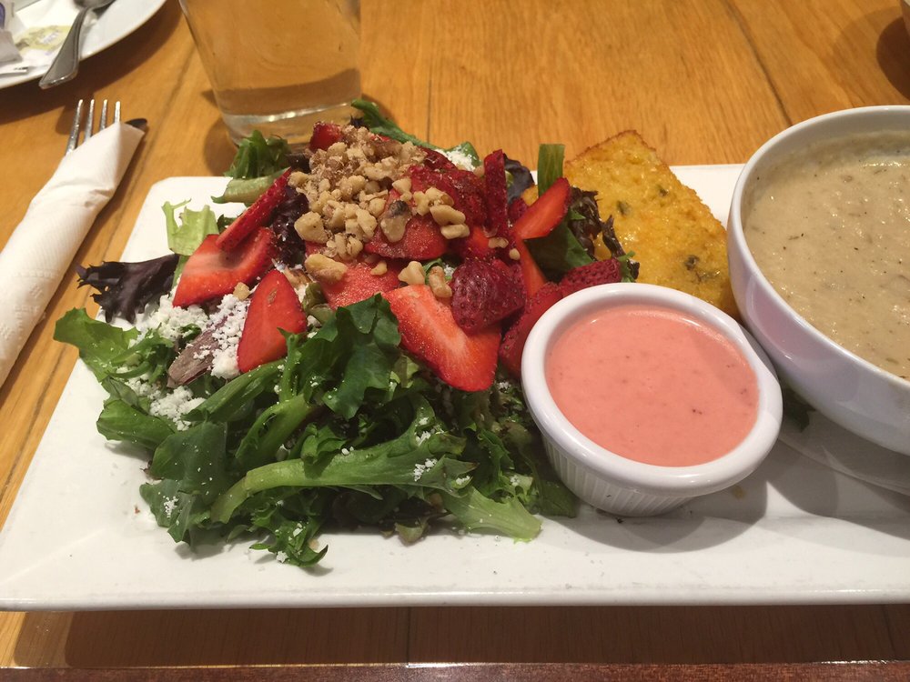 SALAMANDERS Updated August 2024 28 Clothier Street E, Kemptville