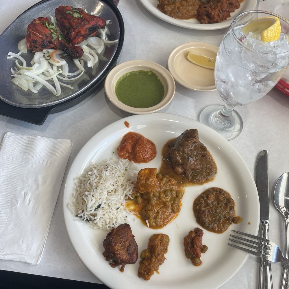 Saffron Restaurant - Indian Near Me - Bloomingdale, Illinois Saffron Restaurant - Indian Near Me - Bloomingdale, Illinois