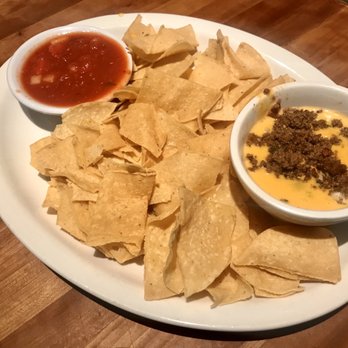 Cheddar's Scratch Kitchen - Chips & Homemade Queso with beef - Comfort Food Near Me - Camden, Delaware