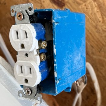 Ethan Collier Construction Co - a close up of an electrical outlet - General Contractors Near Me - Chattanooga, Tennessee Ethan Collier Construction Co - a close up of an electrical outlet - General Contractors Near Me - Chattanooga, Tennessee