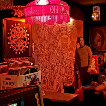 Elbow Room - Dive Bars Near Me - Pensacola, Florida